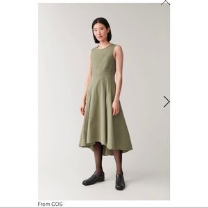 COS WAISTED DRESS WITH PLEATS IN GREEN